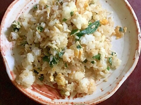 葉玉ねぎのタマゴ炒飯。